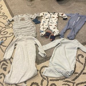 5 onesies 0-3 month